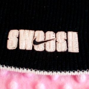 Nike Swoosh black & White Beanie...OBO